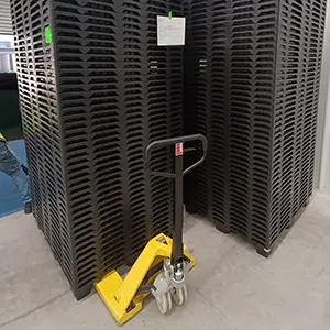 Tarima de plastico Medida Automotriz 48 por 45 pulgadas / 120 * 114 cm