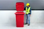 Con capacidad de 360 litros, reduce la necesidad de vaciar el contenedor constantemente