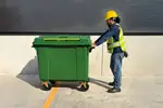 Diseñado con cuatro ruedas resistentes, permite un traslado sencillo y seguro incluso en superficies irregulares o espacios de alto tráfico.