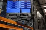 Tarima de plastico DuraPallet con superficie lisa e higiénica que evita humedad, bacterias y hongos en entornos alimenticios o farmacéuticos.