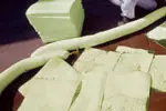 Incluye todo lo necesario para manejar derrames de forma eficiente, garantizando una respuesta rápida y efectiva.