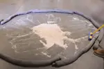 Recomendado para industria química, automotriz, farmacéutica y talleres donde se manipulen líquidos industriales o hidrocarburos.