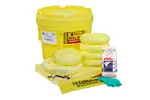Incluye toallas y calcetines para químicos corrosivos, absorbente granular, guantes, goggles y bolsas de desecho.