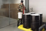 Solución para 1 tambo de 200 litros / 55 galones; resistente a químicos agresivos y corrosivos, con bajo costo y durabilidad para uso industrial.